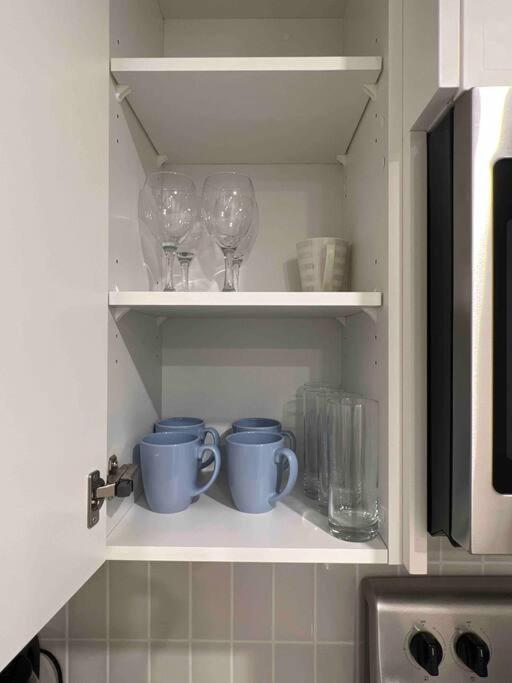 Newly Built 2 Bedroom Suite With Free Parking - Close To Banff National Park, YYC Esterno foto